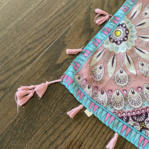 37” Square Scarf, Sarong, Tablecloth with Tassels - Picture 3 of 9